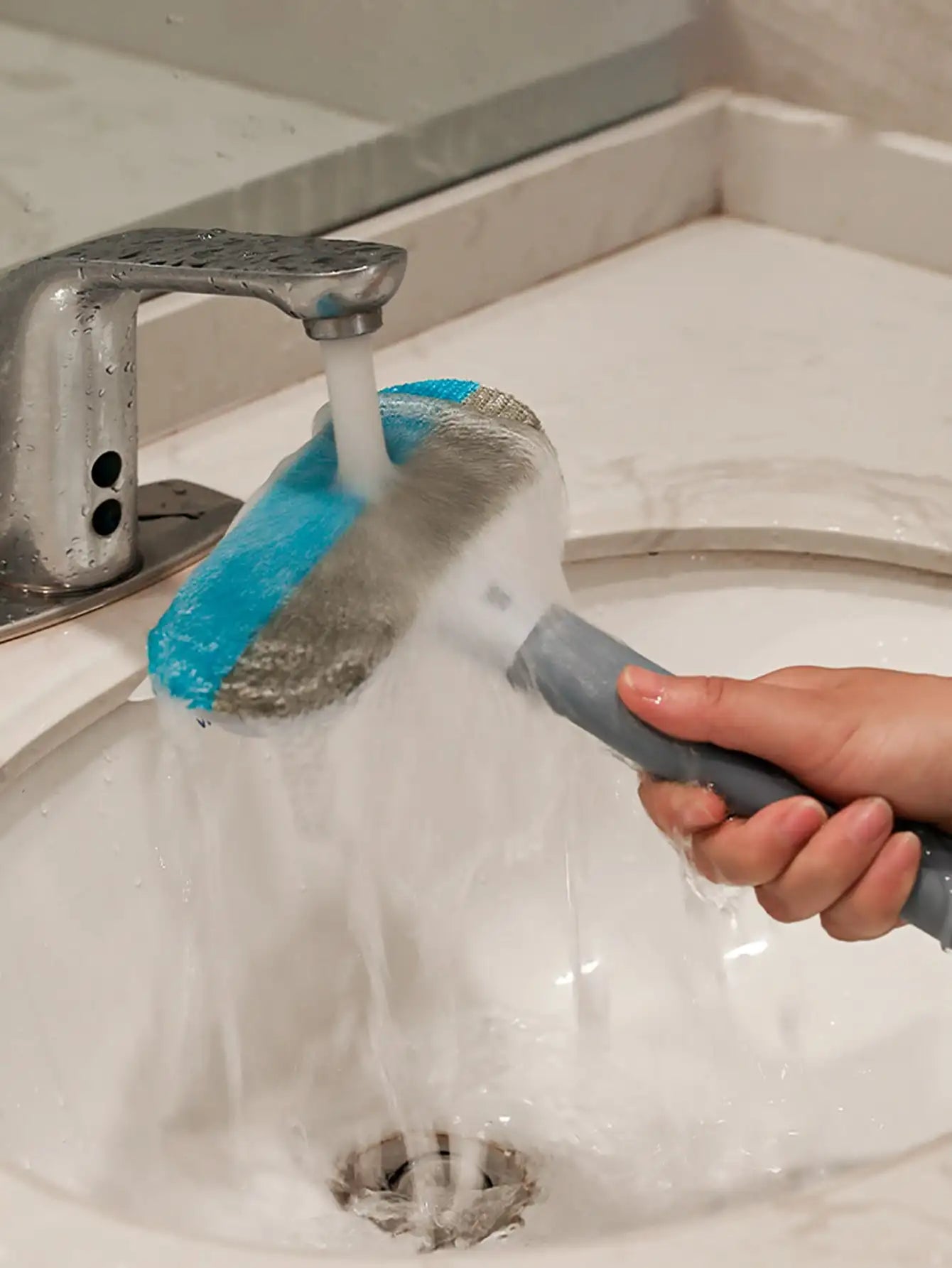 Brosse Anti-Poils Multifonction avec Long Manche – Maison Propre sans Effort